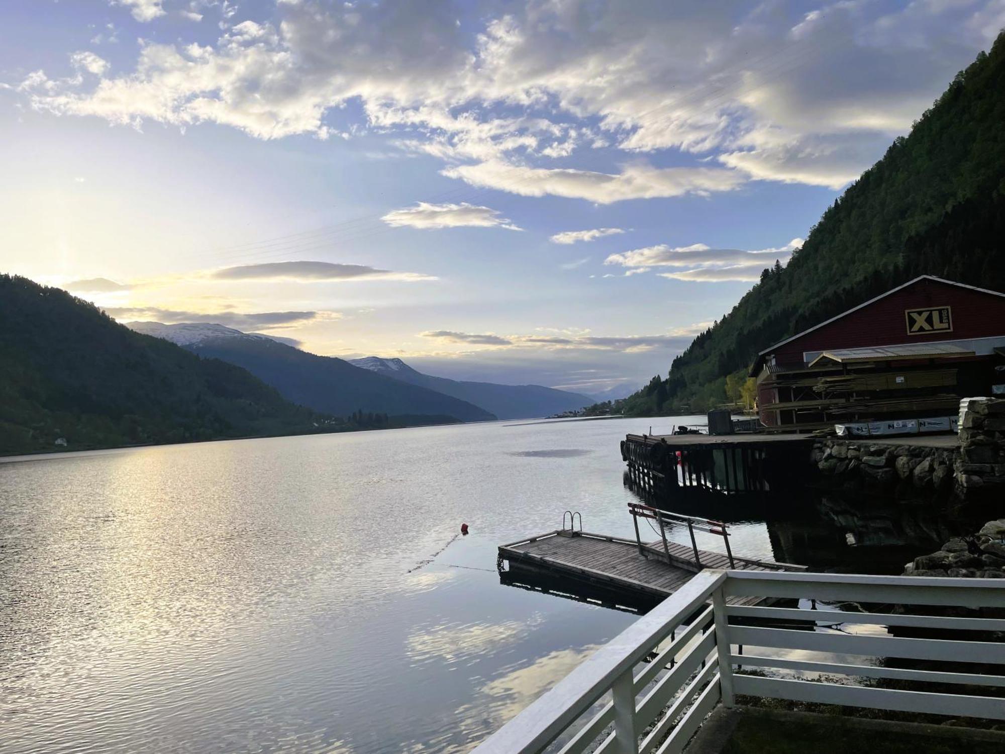 Der Fjordtraum In Balestrand Direkt Am Wasser Exterior foto