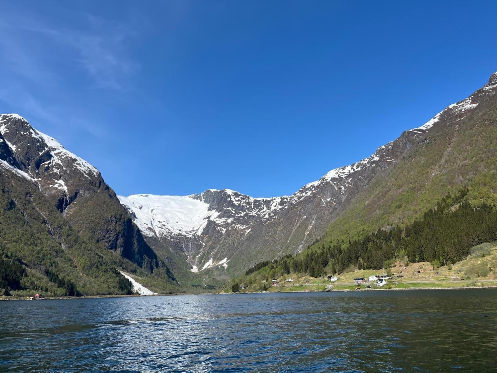 Der Fjordtraum In Balestrand Direkt Am Wasser Exterior foto